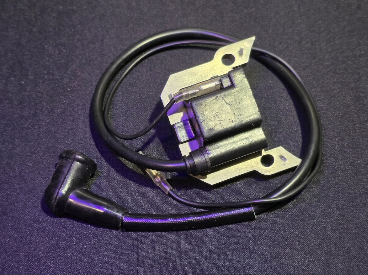Ignition coil with spark plug boot and HT lead for HE Paramotors engines