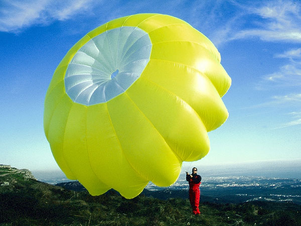 WindSOS reserve parachute for paramotor pilots — fast-opening emergency safety reserve